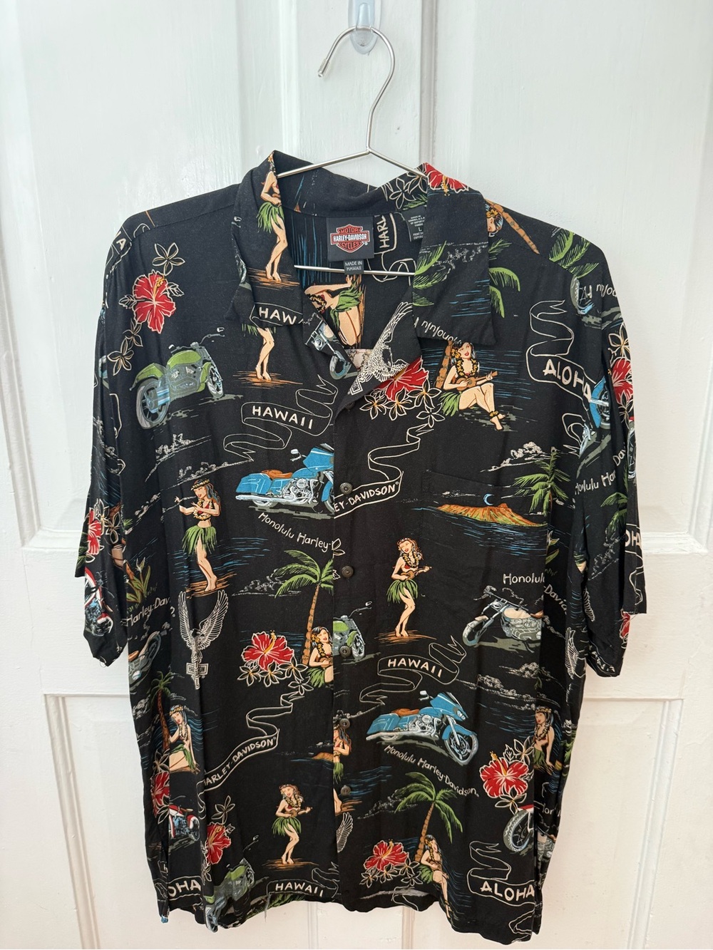 Harley-Davidson Made in Hawaii Men's Black Hawaiian Print Button up Shirt